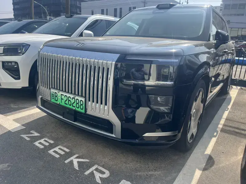 2025 Zeekr 9X с пробегом 17 000 км