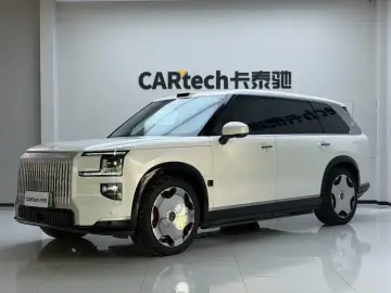 2025 Zeekr 9X с пробегом 25 000 км