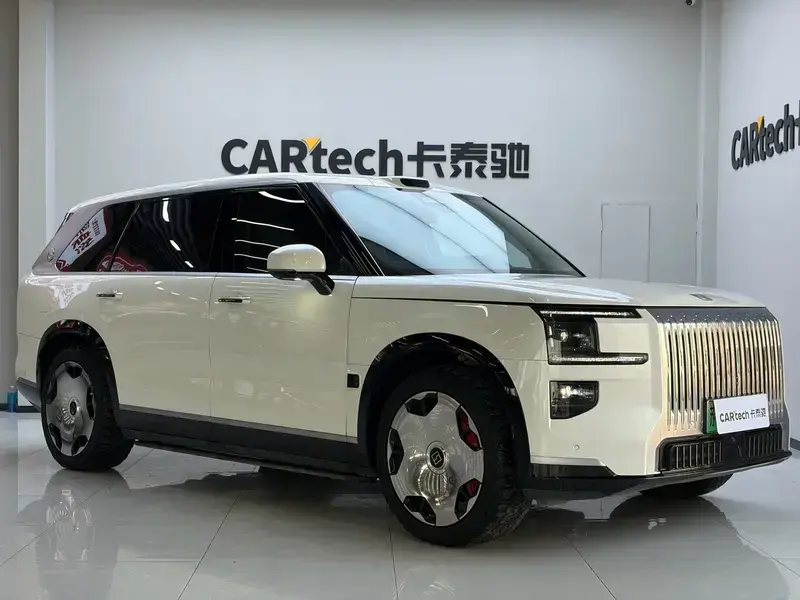 2025 Zeekr 9X с пробегом 25 000 км