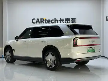 2025 Zeekr 9X с пробегом 25 000 км