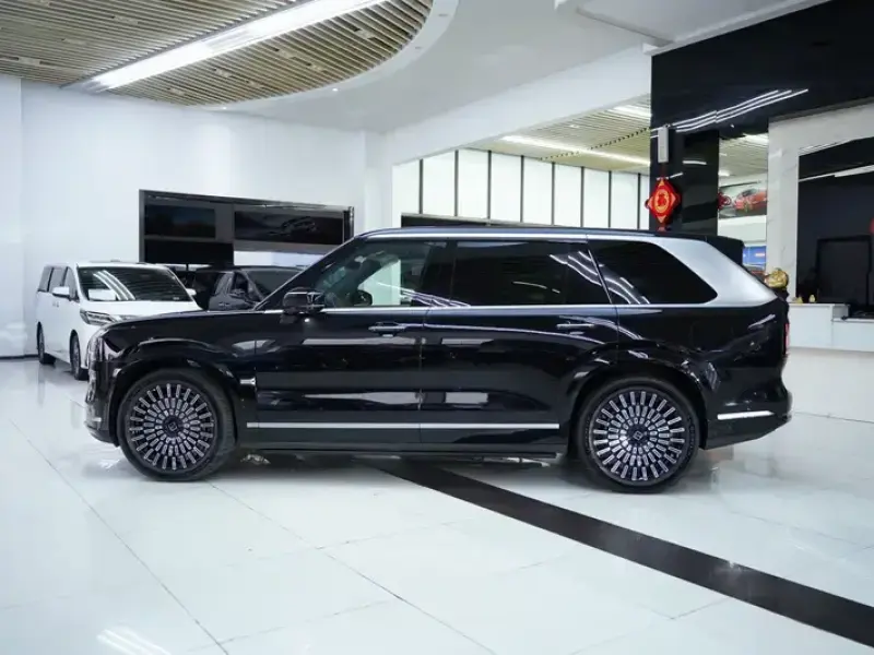 2025 Zeekr 9X с пробегом 300 км