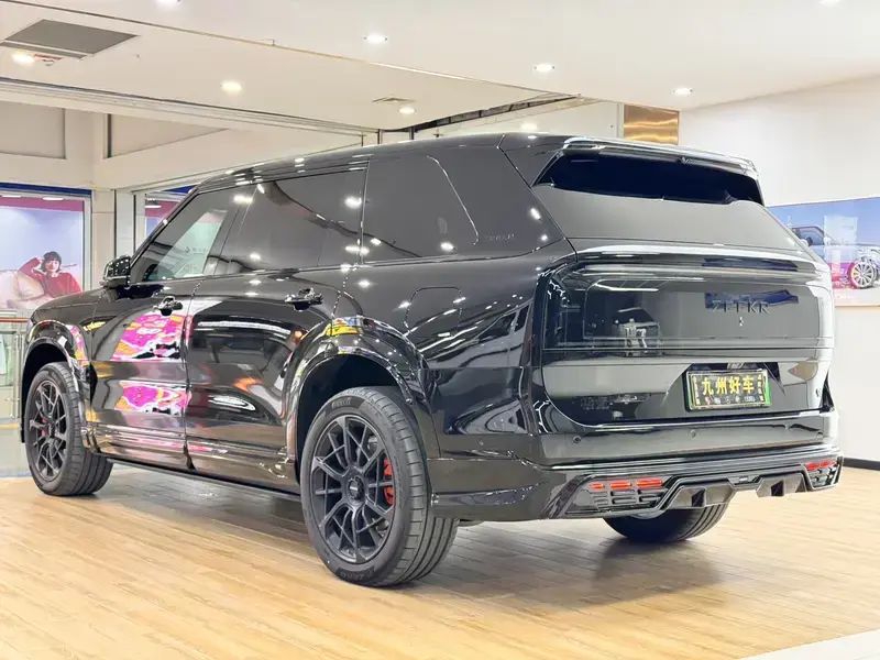 2025 Zeekr 9X с пробегом 9 000 км