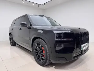 2025 Zeekr 9X с пробегом 6 000 км