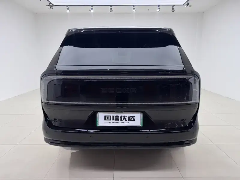 2025 Zeekr 9X с пробегом 6 000 км