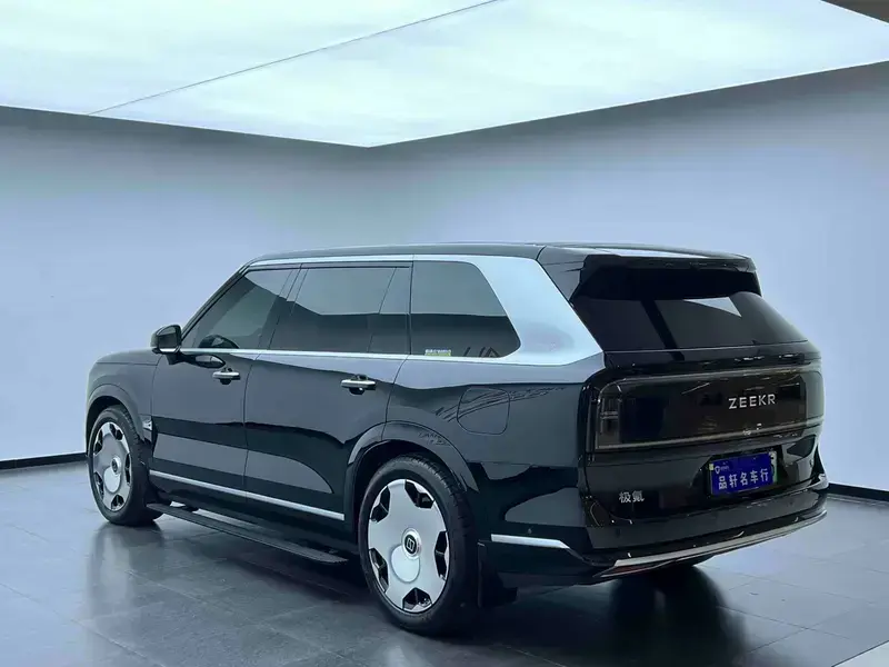 2025 Zeekr 9X с пробегом 22 000 км