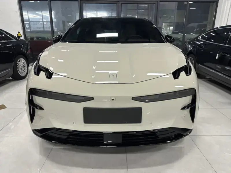 2025 Zeekr X с пробегом 36 000 км