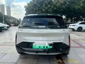 2024 Zeekr X с пробегом 23 000 км