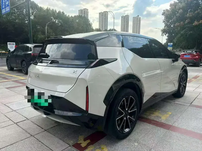 2024 Zeekr X с пробегом 23 000 км