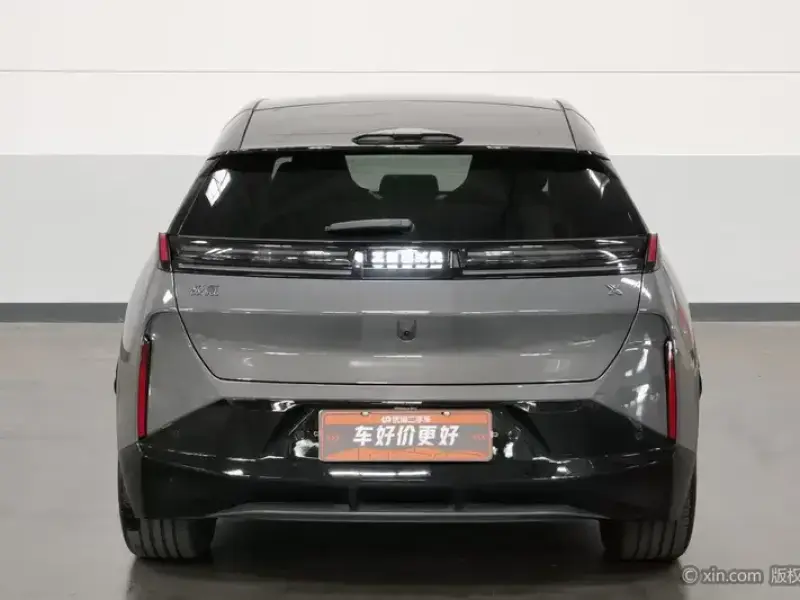 2025 Zeekr X с пробегом 9 600 км