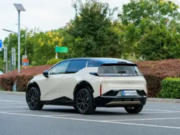 2023 Zeekr X с пробегом 51 000 км