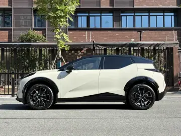 2025 Zeekr X с пробегом 5 000 км