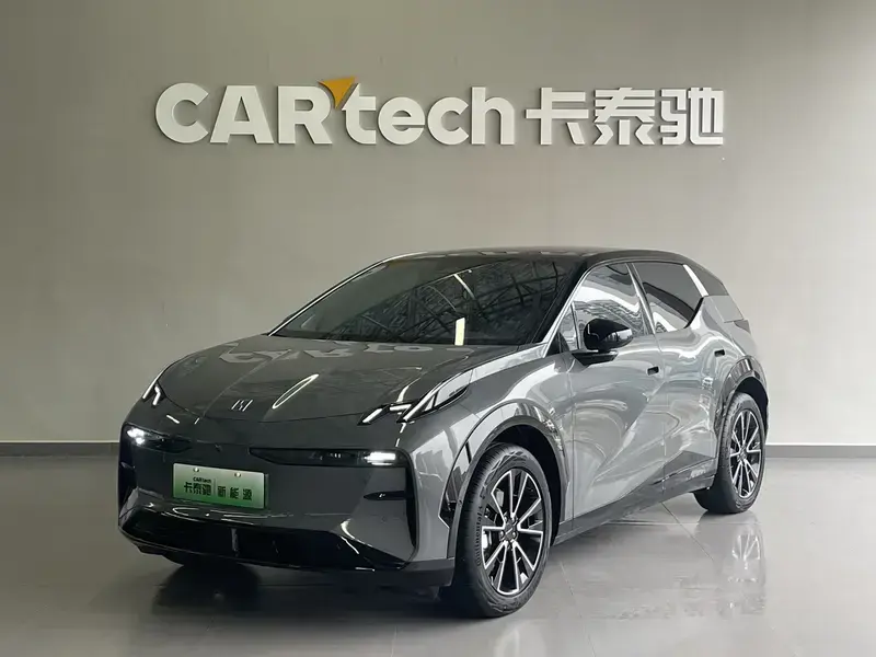 2025 Zeekr X с пробегом 16 000 км