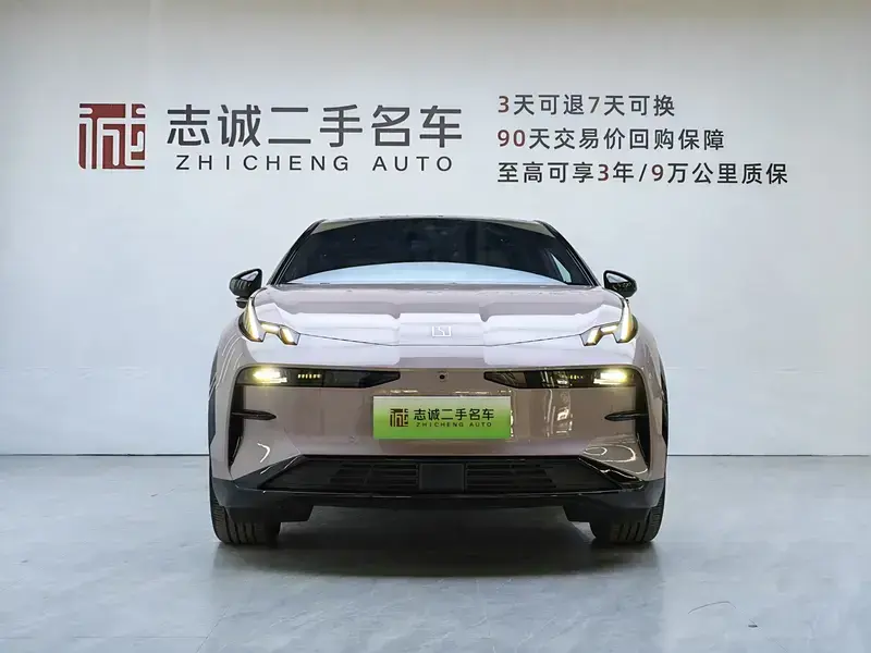 2025 Zeekr X с пробегом 10 400 км