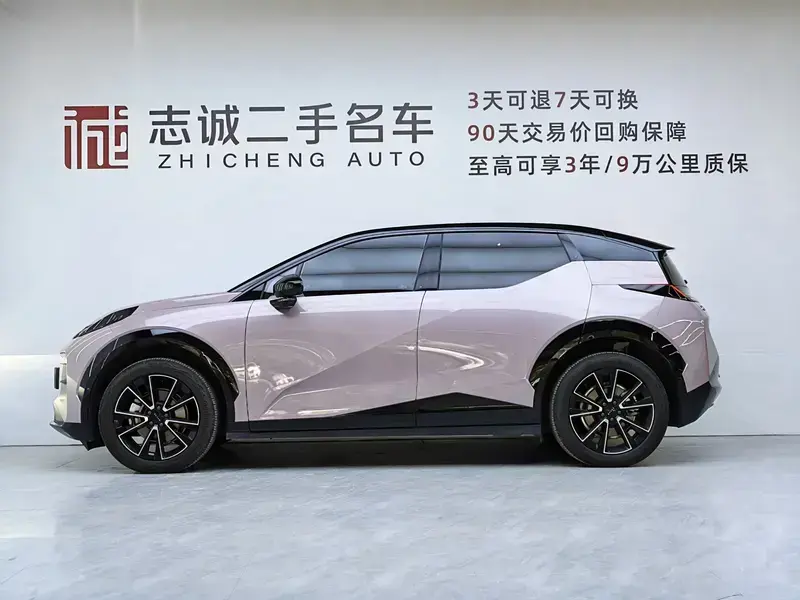 2025 Zeekr X с пробегом 10 400 км