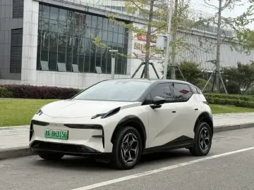 2025 Zeekr X с пробегом 5 000 км