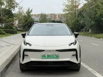 2025 Zeekr X с пробегом 5 000 км