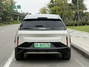 2025 Zeekr X с пробегом 5 000 км