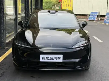 2026 Luxeed R7 с пробегом 11 000 км