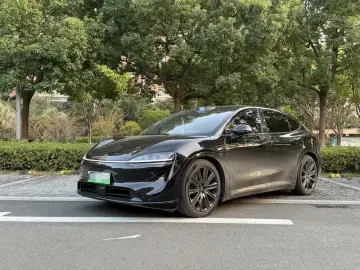 Luxeed R7