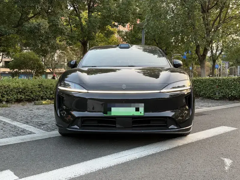 2026 Luxeed R7 с пробегом 10 000 км