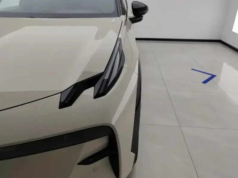 2025 Zeekr X с пробегом 46 000 км