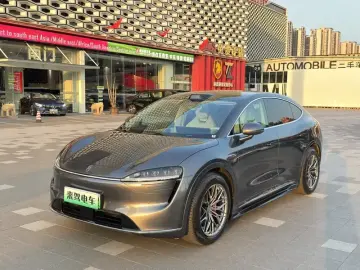 Luxeed R7