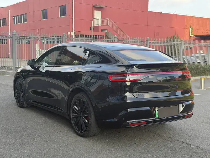 2026 Luxeed R7 с пробегом 23 000 км