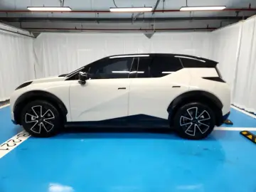 2024 Zeekr X с пробегом 23 800 км