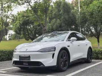 Luxeed R7