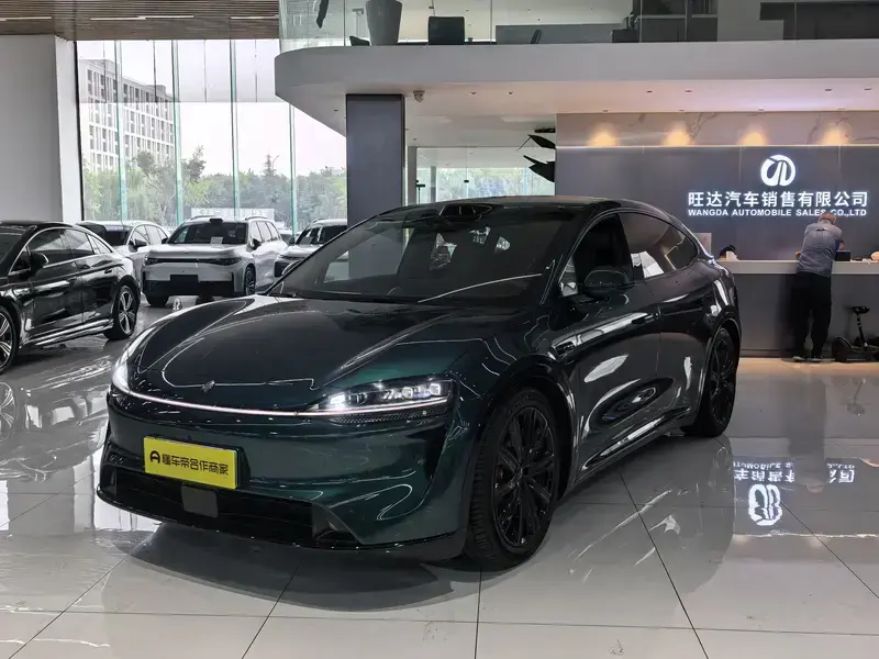 2026 Luxeed R7 с пробегом 9 600 км