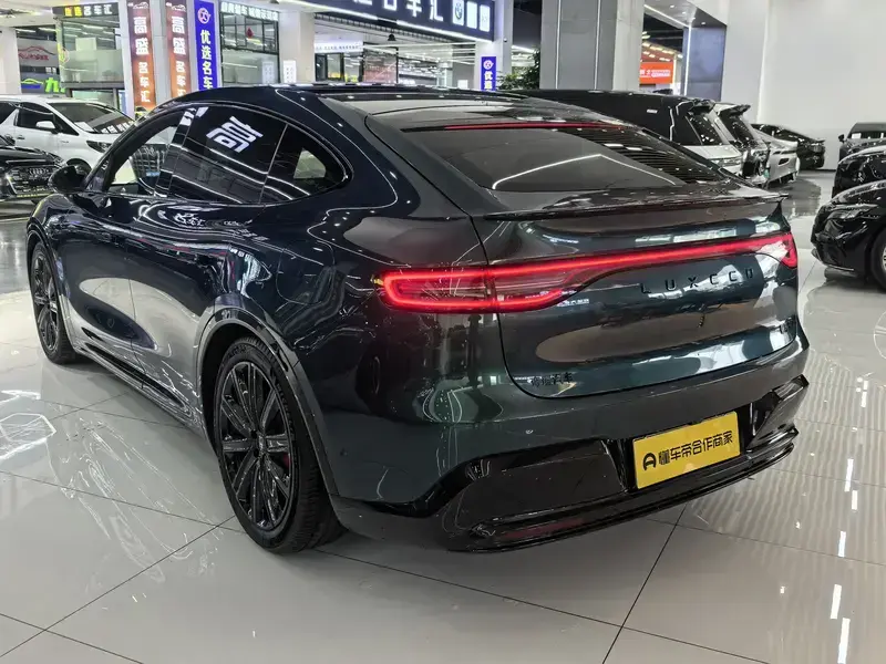 2026 Luxeed R7 с пробегом 9 600 км
