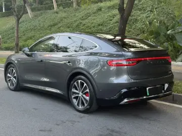 2026 Luxeed R7 с пробегом 10 000 км