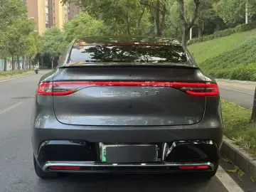 2026 Luxeed R7 с пробегом 10 000 км