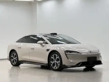 2025 Luxeed S7 с пробегом 10 100 км