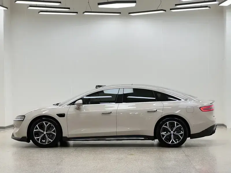 2025 Luxeed S7 с пробегом 10 100 км
