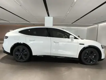 2026 Luxeed R7 с пробегом 15 000 км