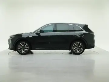 2024 Li Auto (Lixiang) L6 с пробегом 108 000 км