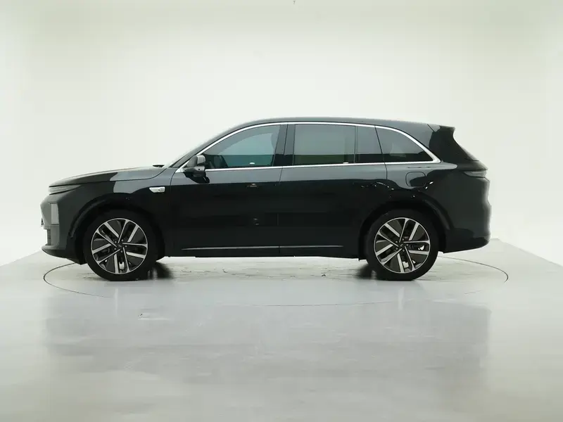 2024 Li Auto (Lixiang) L6 с пробегом 108 000 км
