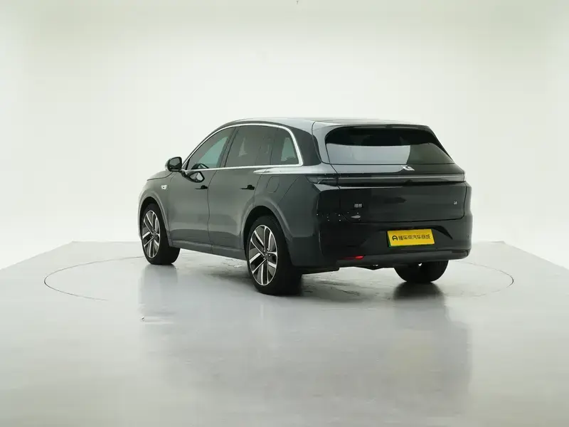 2024 Li Auto (Lixiang) L6 с пробегом 108 000 км