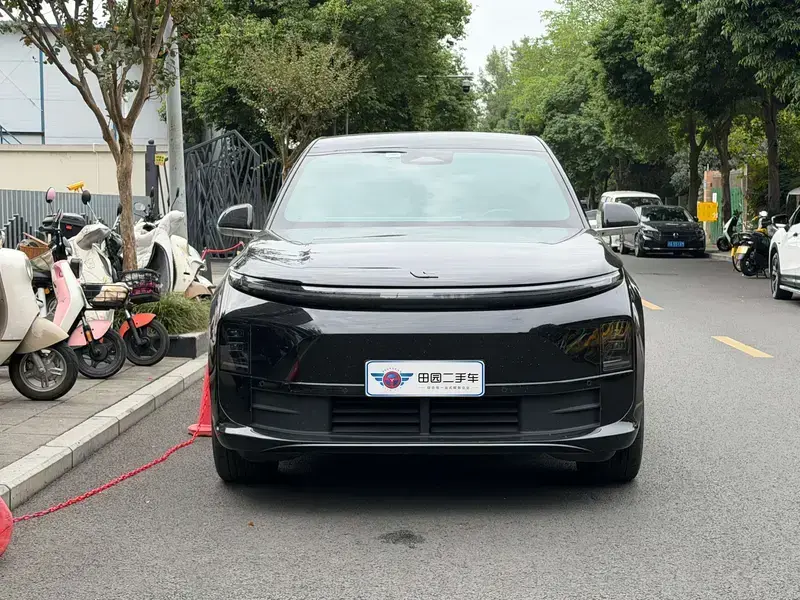 2024 Li Auto (Lixiang) L6 с пробегом 51 000 км