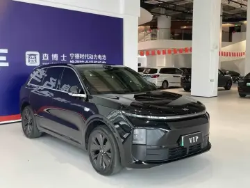 2025 Li Auto (Lixiang) L6 с пробегом 39 000 км
