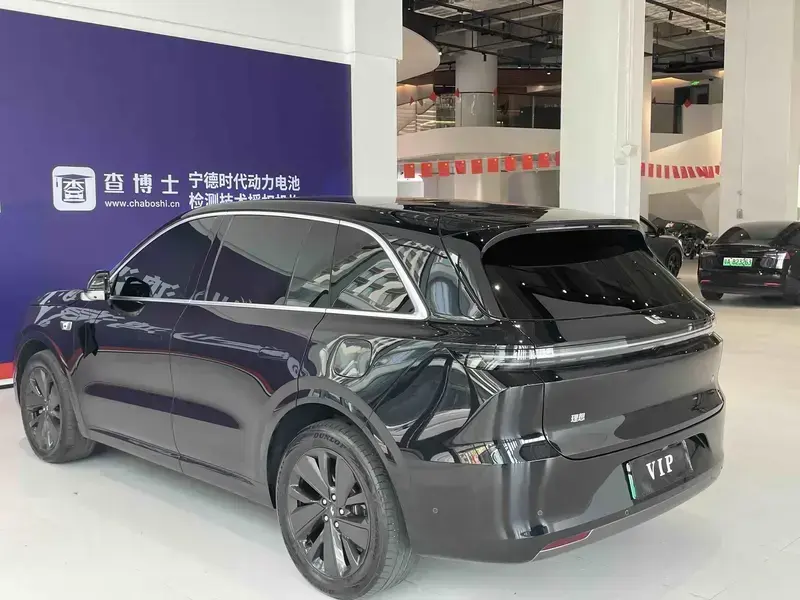 2025 Li Auto (Lixiang) L6 с пробегом 39 000 км
