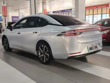 2022 Aion S с пробегом 63 000 км
