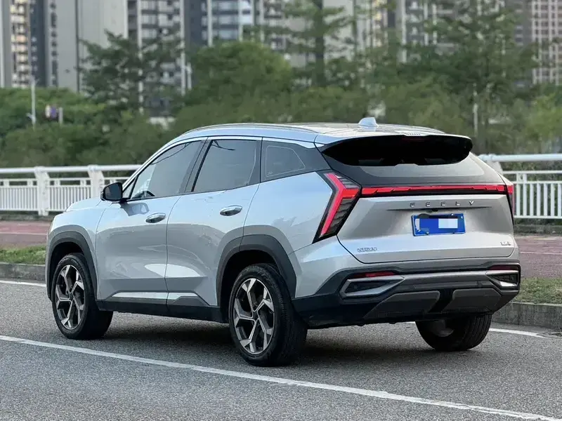 2023 Geely Boyue L с пробегом 29 000 км