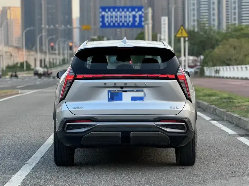 2023 Geely Boyue L с пробегом 29 000 км