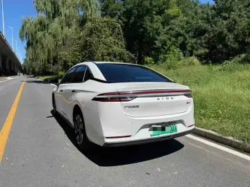 2023 Aion S с пробегом 96 000 км