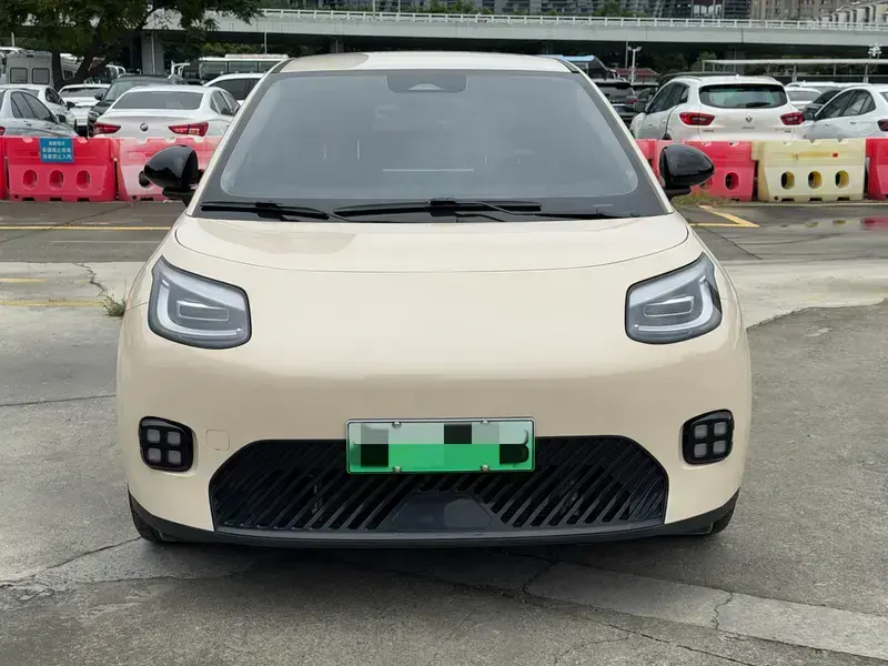 2025 Aion UT с пробегом 35 000 км