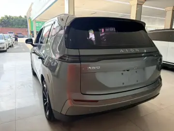 2022 Aion Y с пробегом 100 000 км