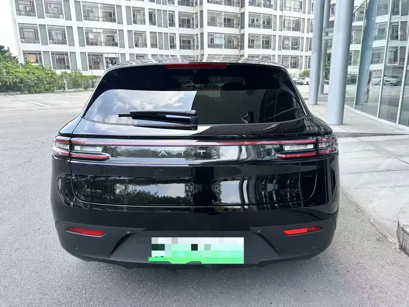 2024 Aito M5 с пробегом 14 000 км