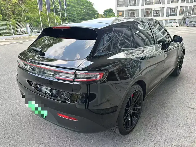 2024 Aito M5 с пробегом 14 000 км